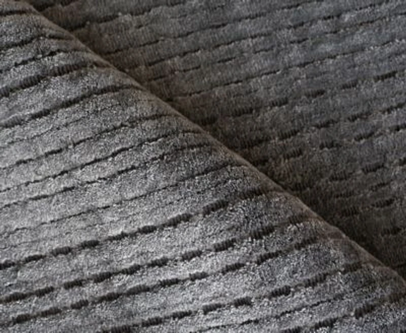 Exquisite Rugs Cabrini Modern Rug Collection