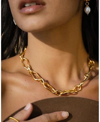 Ottoman Hands Etta Chain Necklace