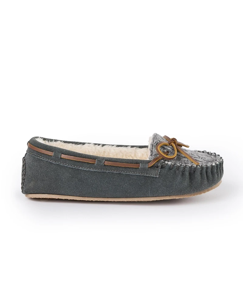 Minnetonka Women's Cosi Sweater Slippers