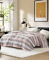 Madison Park Zuri Faux Fur Blanket