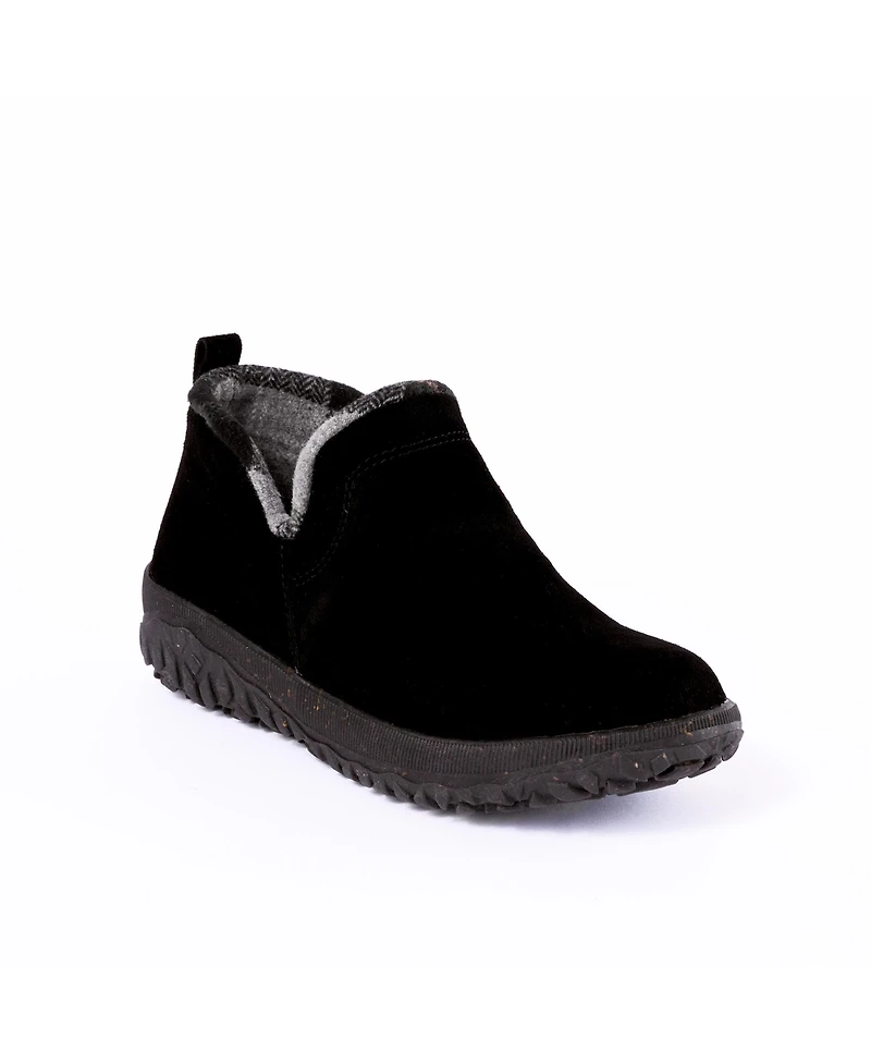 Minnetonka Women's Northmost Suede Ankle Boots