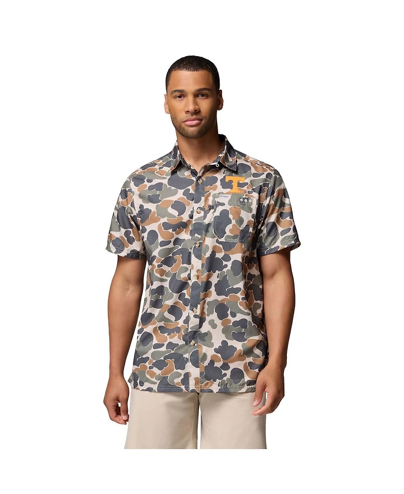 Columbia Men's Camo Tennessee Volunteers Super Slack Tide Omni-Wick Button-Up Shirt