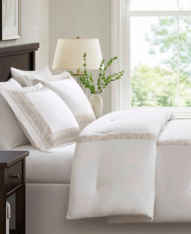 Harbor House Nile Embroidery Oversized 4-Pc. Comforter Set