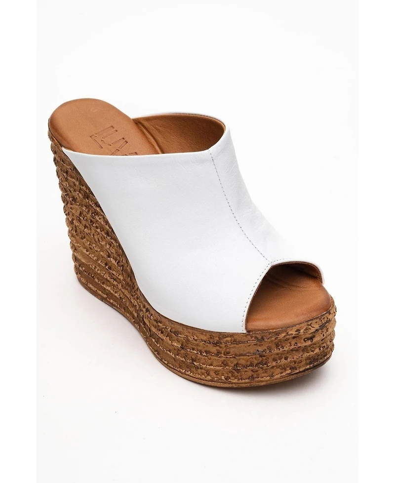 Forever & Always Shoes Nelly Leather Platform Sandal (Women)