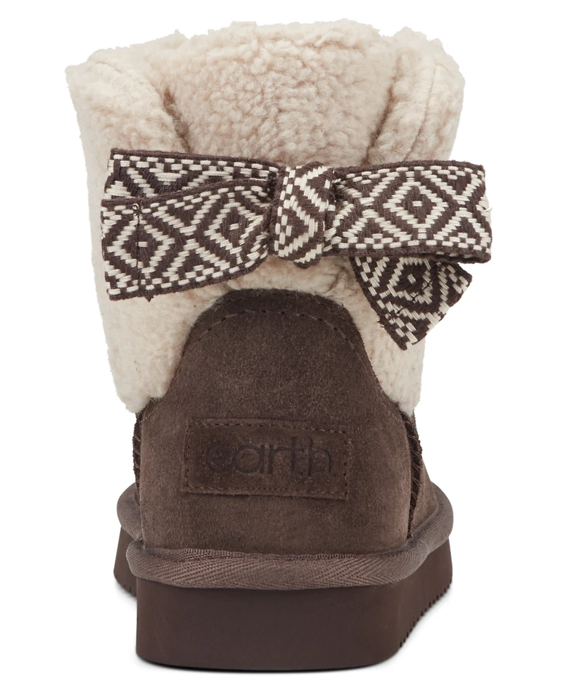 earth Women's Wing Round Toe Casual Ankle Booties