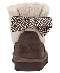 earth Women's Wing Round Toe Casual Ankle Booties