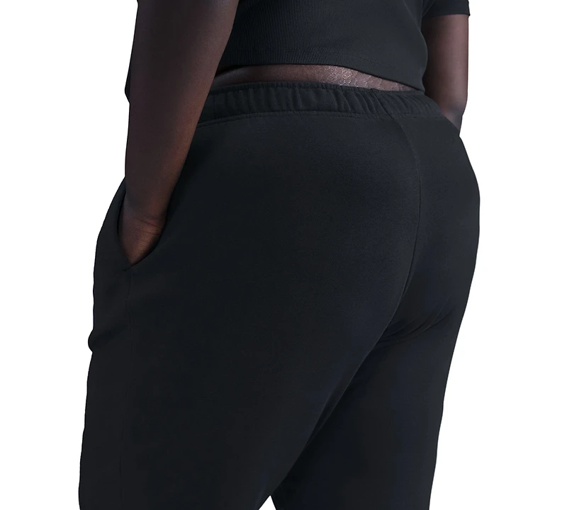 Nike Plus Sportswear Club Fleece Mid-Rise Graphic Pants