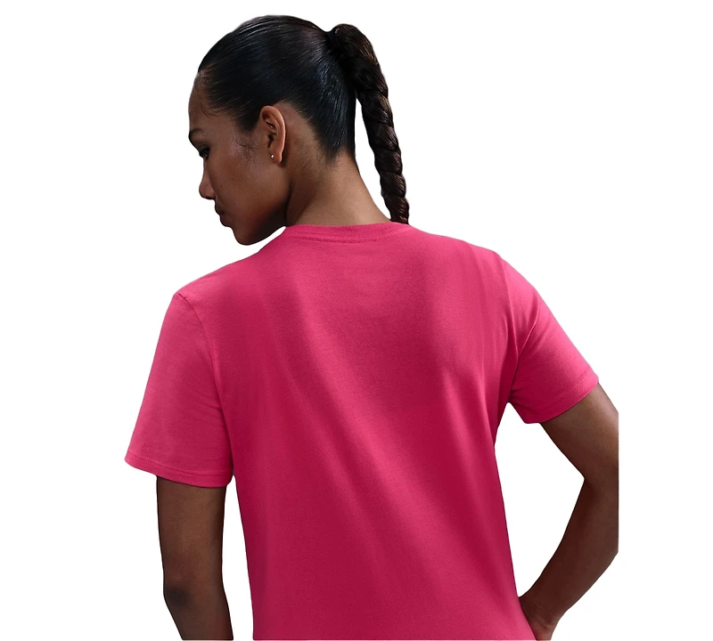 Nike Women's Sportswear Club Essentials T-Shirt