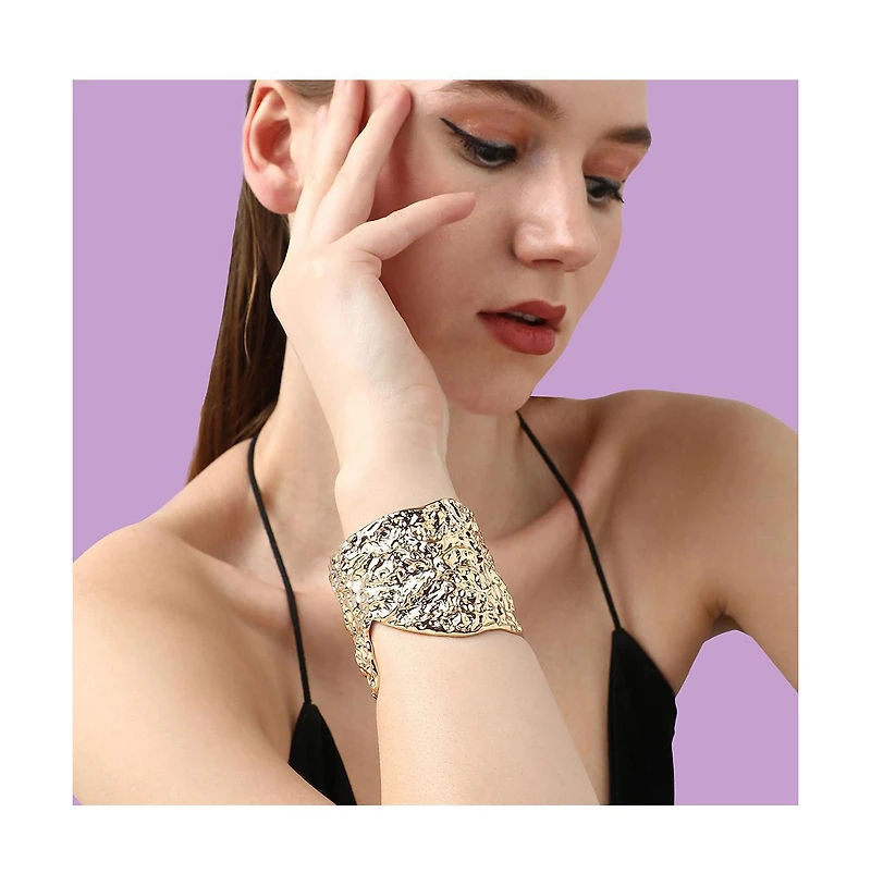 Sohi Women's Green Dented Cuff Bracelet