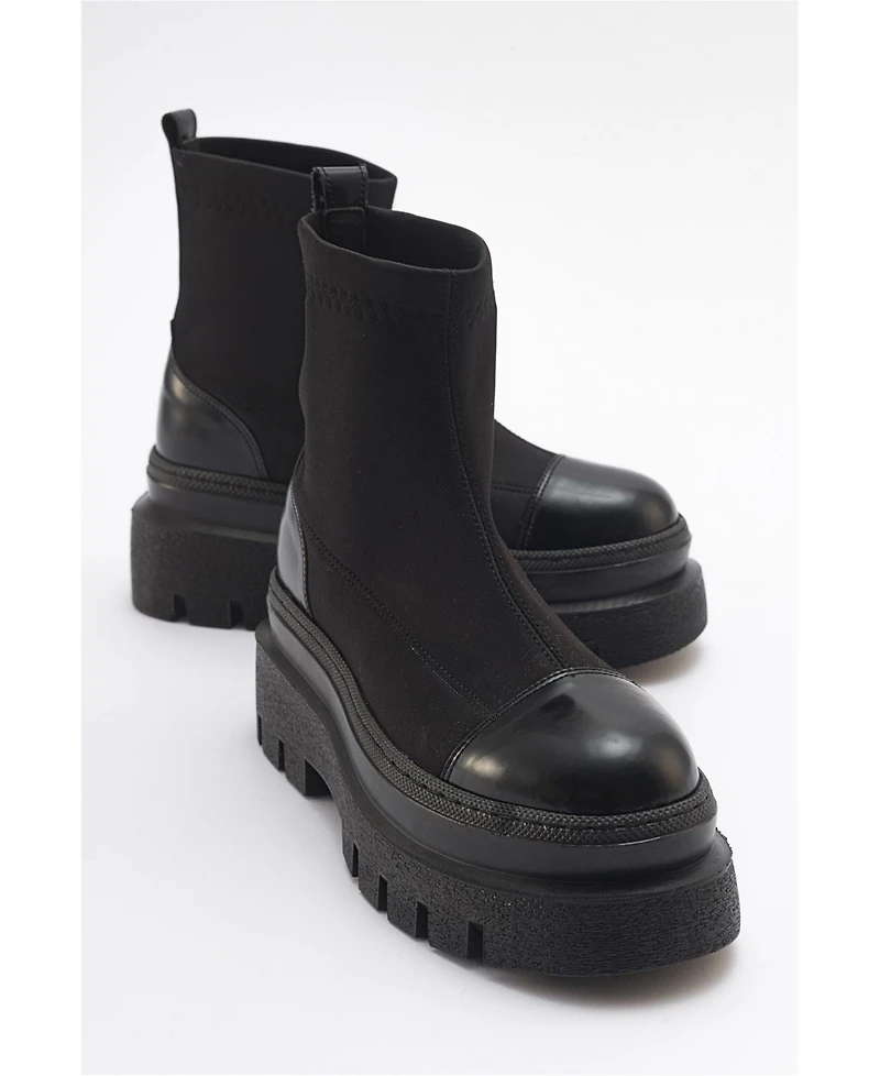 Prologue Shoes Aves Chunky Scuba Boot (Women)