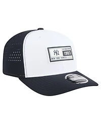New Era Men's White/Navy New York Yankees Established Patch 9SEVENTY Adjustable Hat