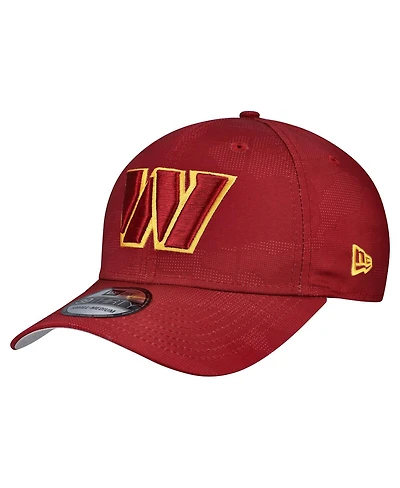 New Era Men's Burgundy Washington Commanders Tonal Camo 39THIRTY Stretch Fit Hat