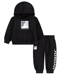 Jordan Baby Boys 2-Piece Long-Sleeves Essentials Baseline Hoodie and Pants Set