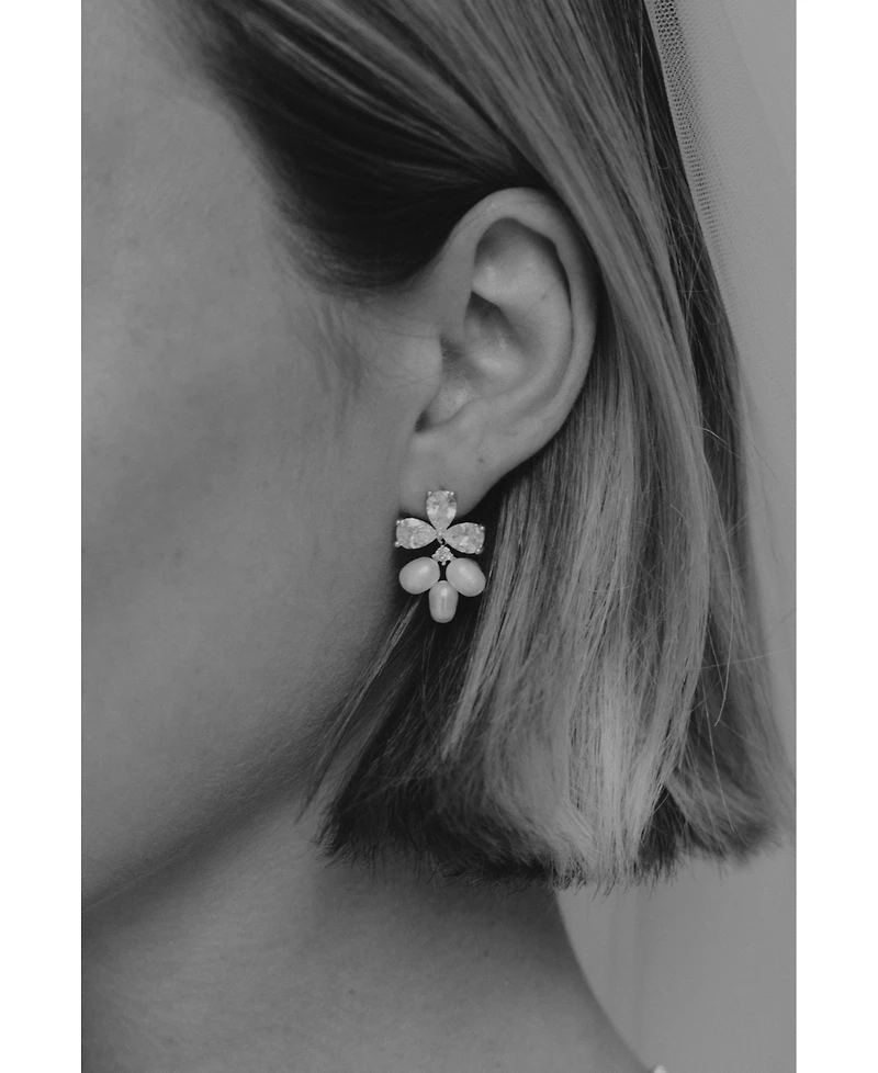 Untamed Petals Windsor Pearl Drop Earrings