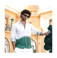 Campus Sutra Men's Emerald Green Ombre-Plunge Regular Shirt