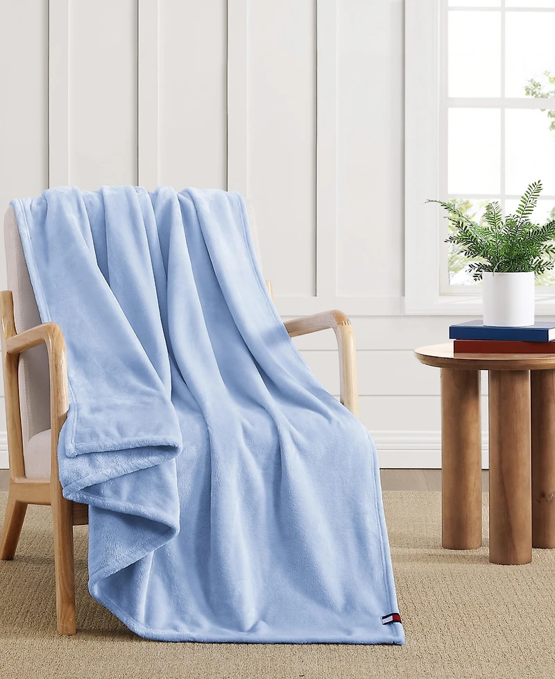 Tommy Hilfiger Solid Plush Blanket, Full/Queen