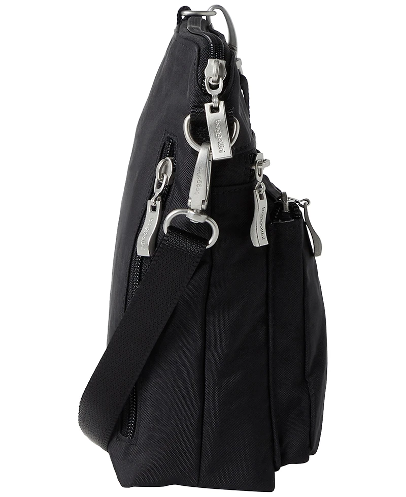 Baggallini Modern Pocket Adjustable Strap Crossbody Bag