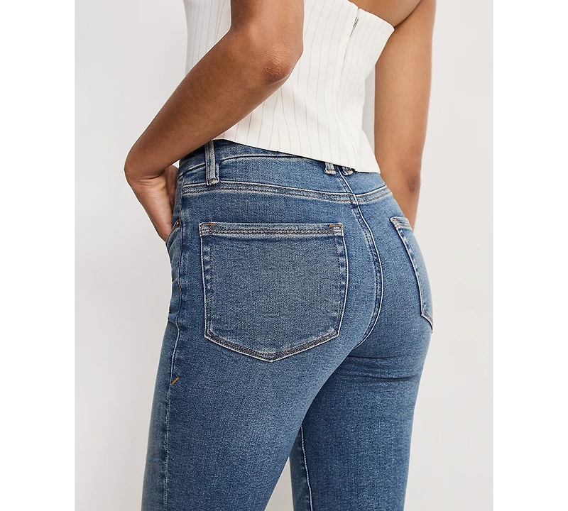 Good American Women's Classic Slim Fit Bootcut Jeans