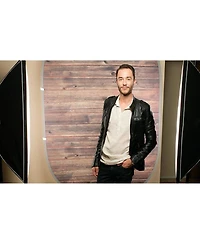 Savage Rustic Planks/Red Collapsible Backdrop, 5' W x 7' H w/ 8' Aluminum Stand