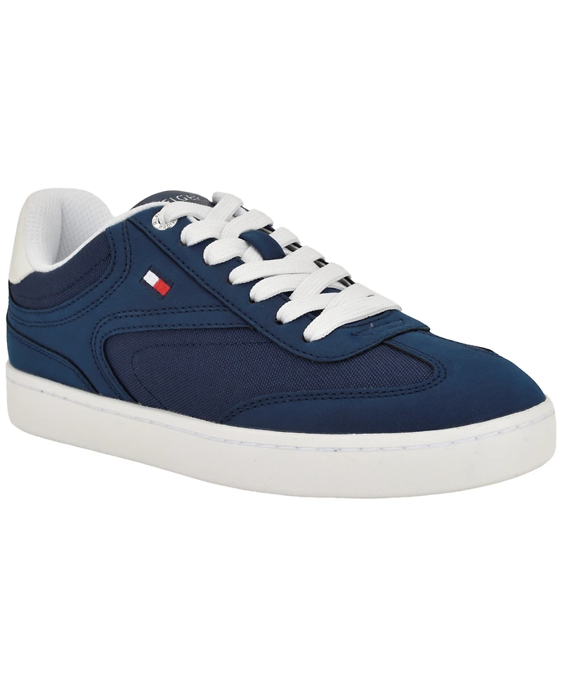 Tommy Hilfiger Women's Righton Round Toe Sneakers