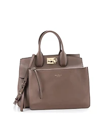 Pre-Owned Salvatore Ferragamo Medium Studio Satchel Leather