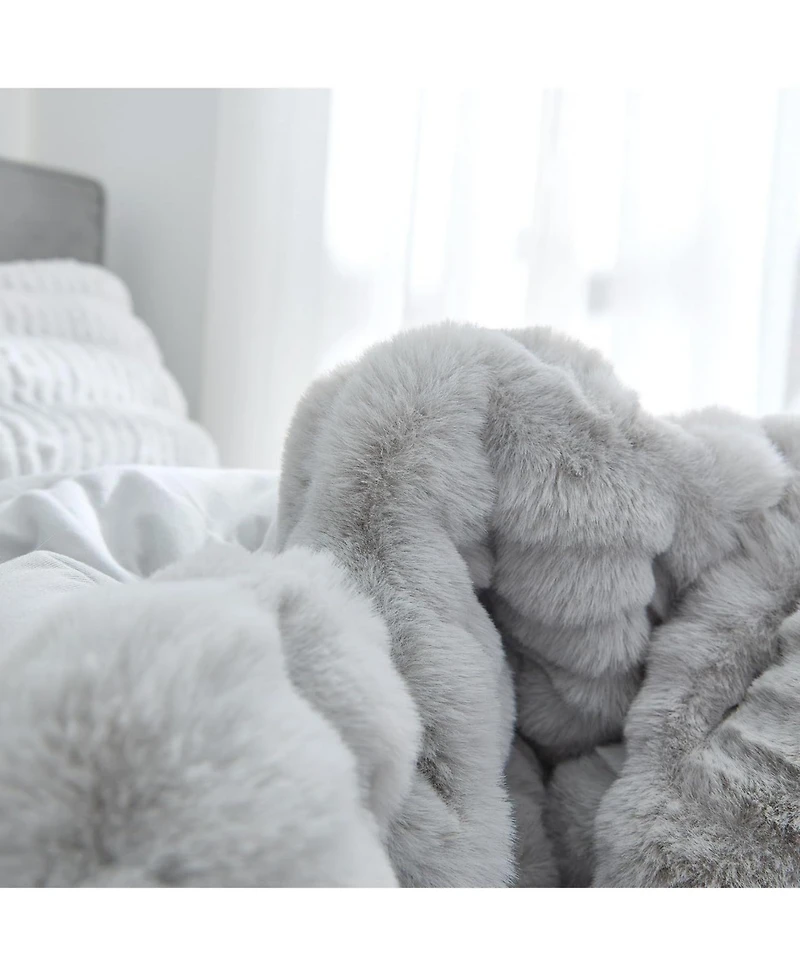 Coma Inducer Chunky Bunny Peak of Cozy Oversized Comforter