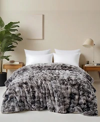 Unikome Fluffy and Plush Down Alternative Comforter