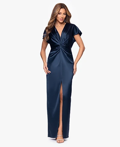 Xscape Women's Short Sleeve V-Neck Ball Gown