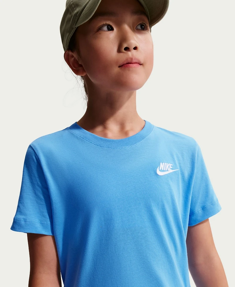 Sportswear Embroidered Logo Graphic T-Shirt