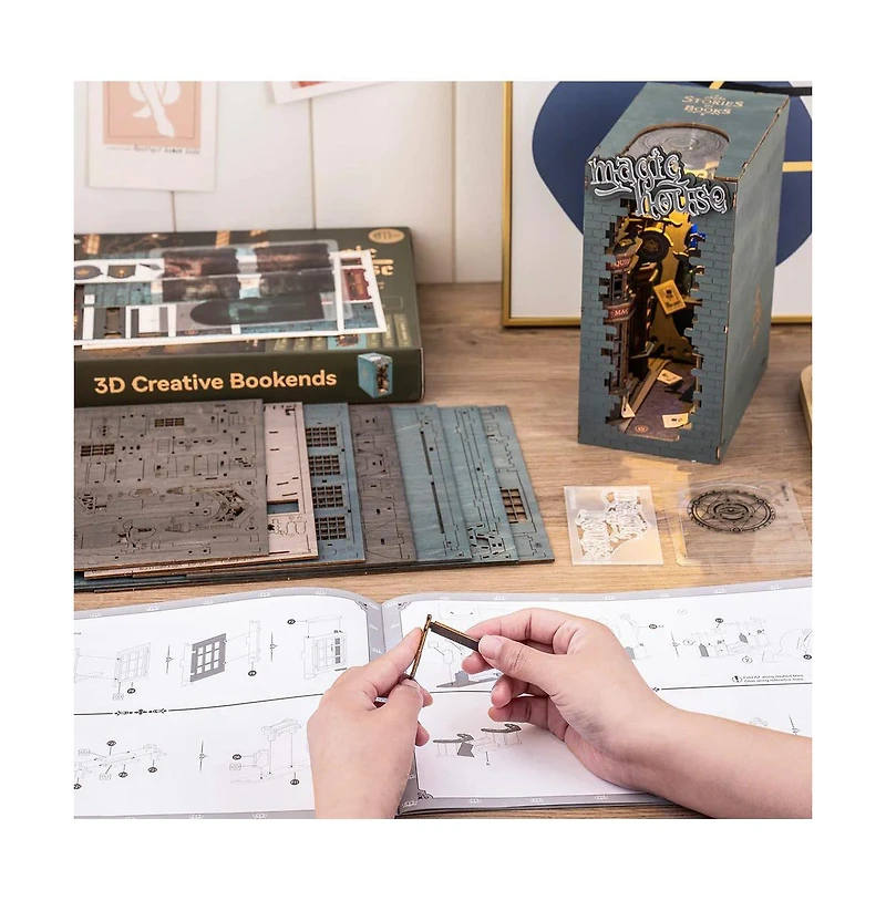 Flash Popup Diy 3D Book Nook Kit: Magic House 216 pieces