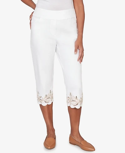 Alfred Dunner Women's Natural Wonder Leaf Cut Out Super Stretch Denim Capri Jeans