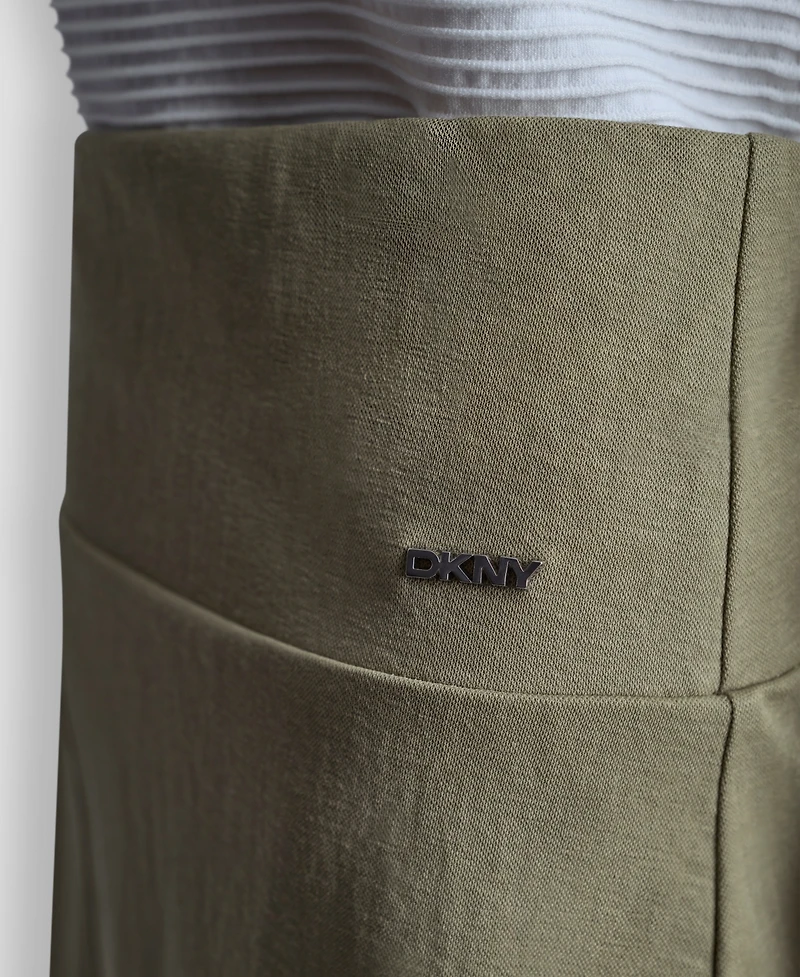 Dkny Women's Arid Pique Mini Logo Emblem Slit A-Line Skirt