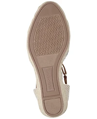Easy Spirit Women's Makaylie Closed Toe Wedge Sandals