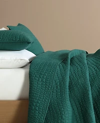 Lacoste Home Croc Scale Cotton 2-Pc. Quilt Set, Twin