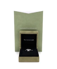 Pre-Owned Van Cleef & Arpels Socrate 3 Flower Pendant Necklace