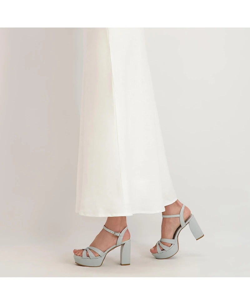 Bernardo Footwear Women's Vittoria Platform Sandal