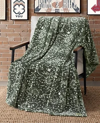 Lucky Brand Clovers Plush Throw, 50" x 70"