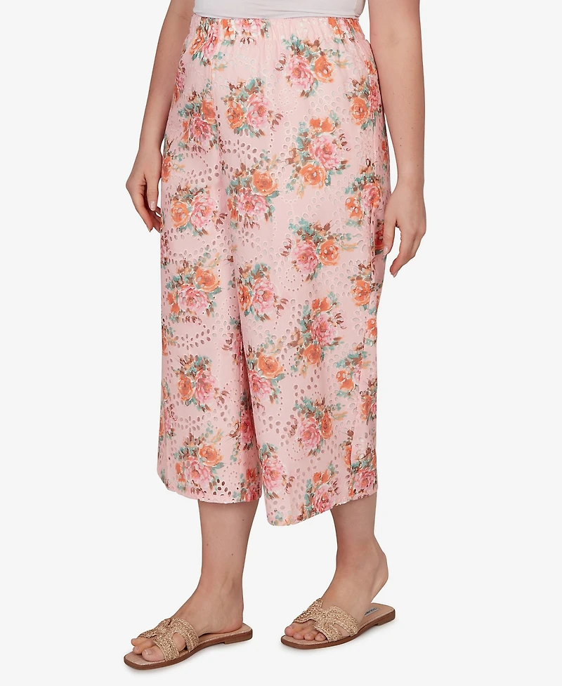 Ruby Rd. Plus Floral Eyelet Pull-On Capri Pants