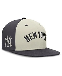 Nike Men's Cream New York Yankees Dri-fit True Fitted Hat