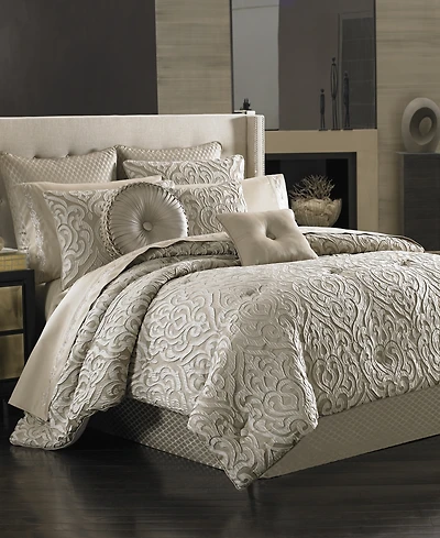 J Queen New York Astoria 4-Pc. Comforter Set