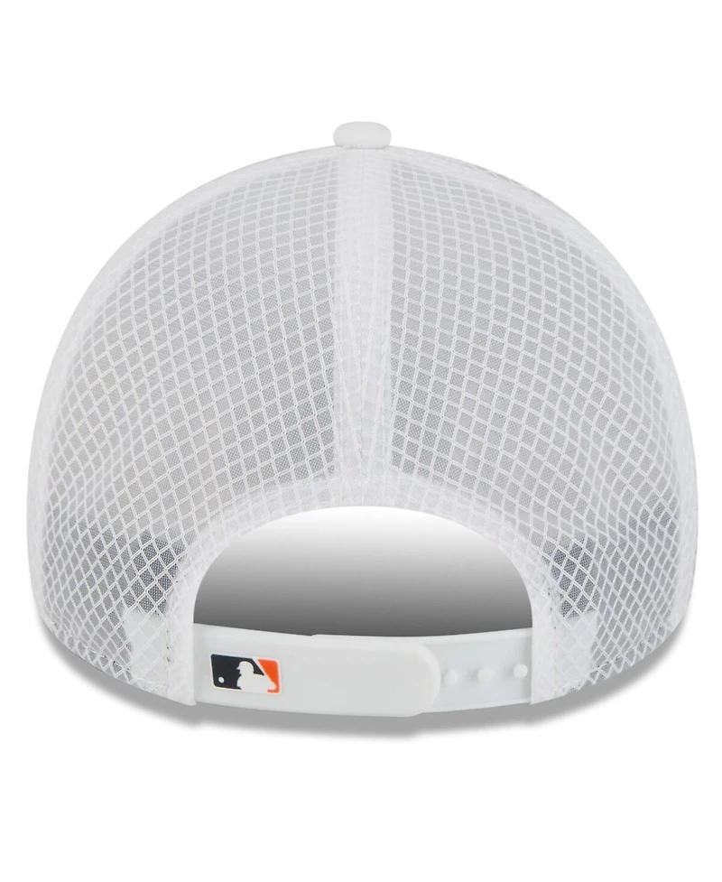 New Era Men's White Houston Astros 2026 Batting Practice Apex 9FORTY Adjustable Trucker Hat