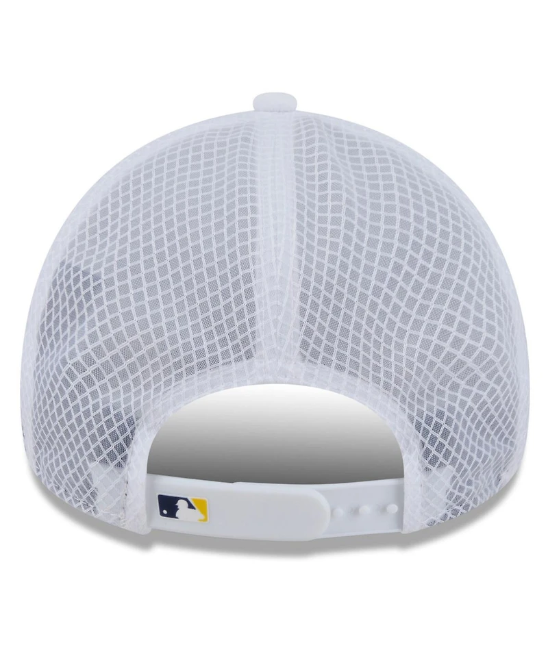 New Era Men's White Milwaukee Brewers 2026 Batting Practice Apex 9FORTY Adjustable Trucker Hat