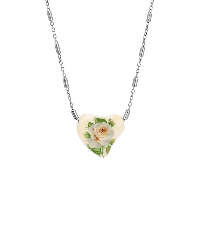 2028 White Heart Flower Necklace