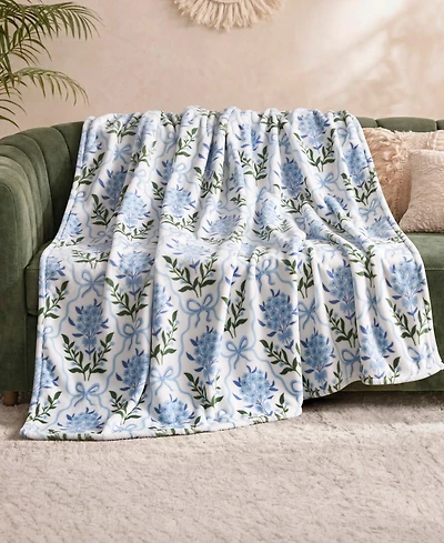 Jessica Simpson Fashion Forward Oversized Plush Throw, 60" x 90"