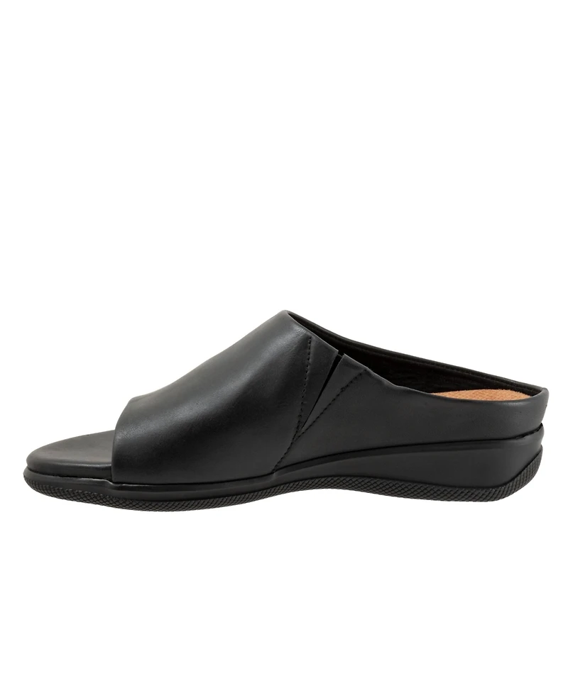SoftWalk Women's Turner Sandal