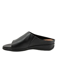 SoftWalk Women's Turner Sandal
