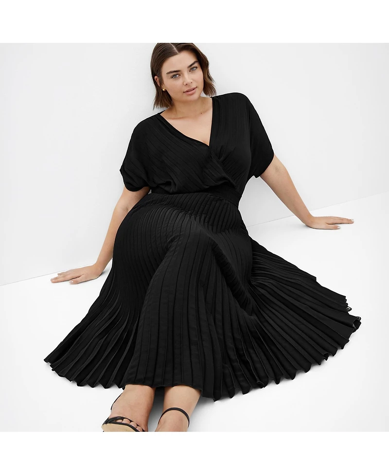 City Chic Women's Elia Pleat Dress