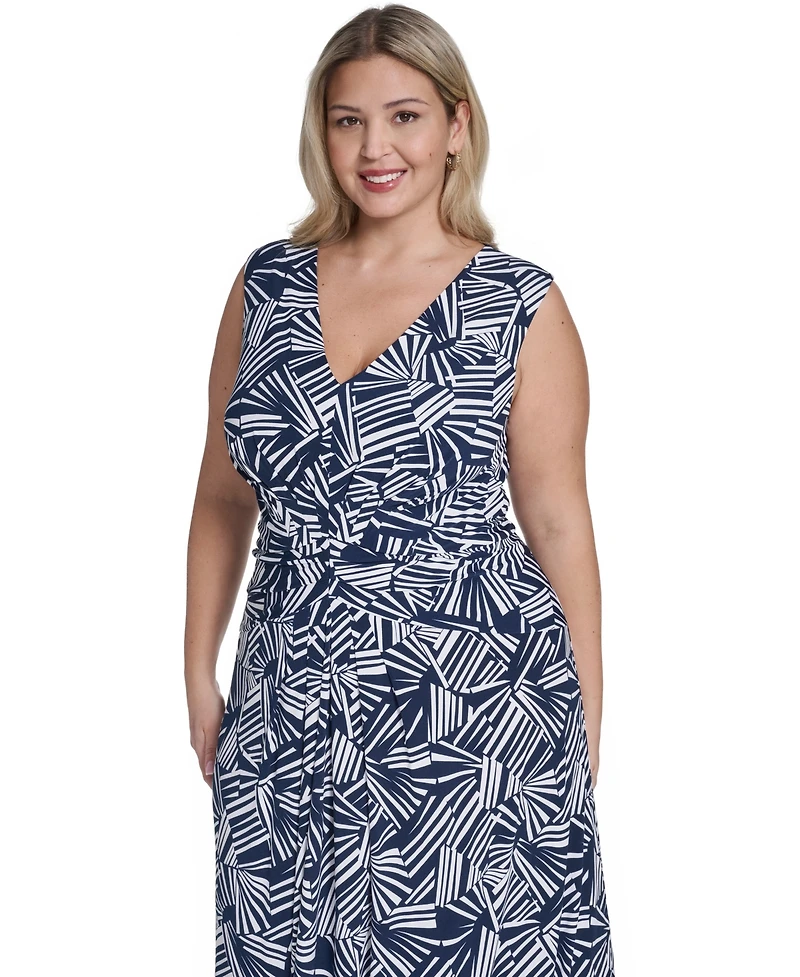Jessica Howard Plus Sleeveless Tuck Front V-Neck Maxi Dress