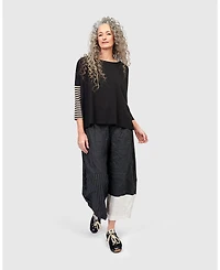 Alembika Women's Urban Coyote Tee