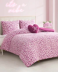 Juicy Couture Plush Reversible Leopard Hearts 4-Pc. Comforter Set